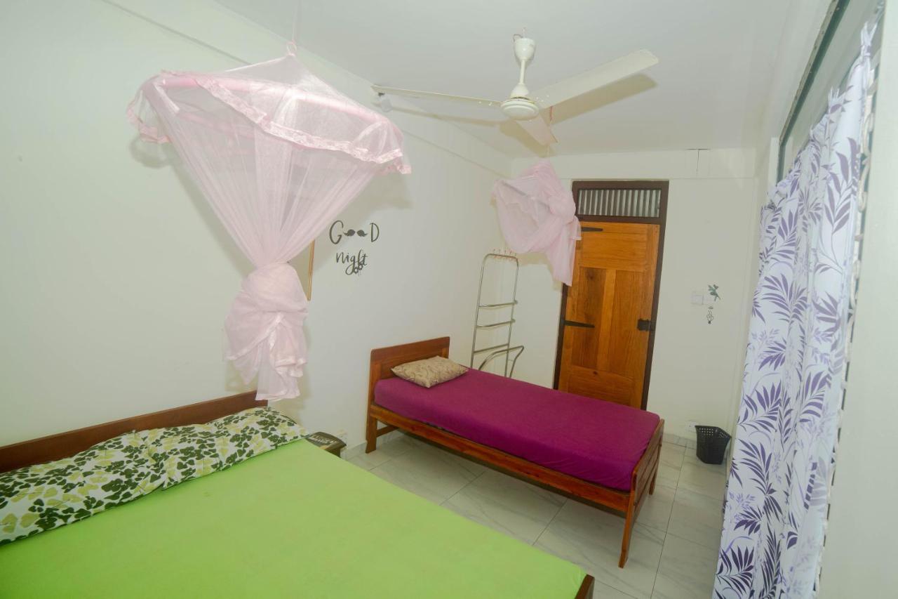 Tony'S Garden House Back Packers Inn Jaffna Eksteriør bilde