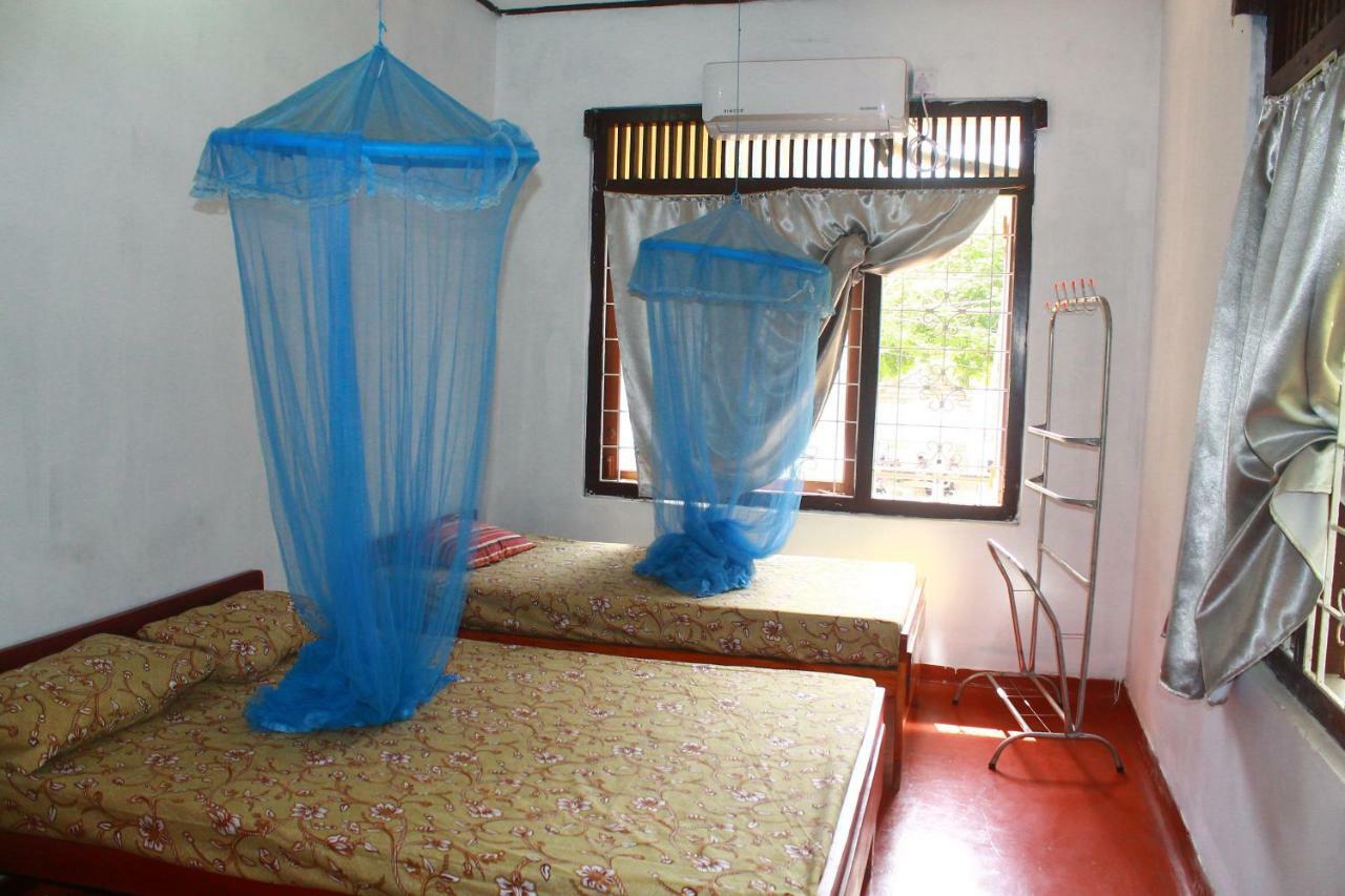 Tony'S Garden House Back Packers Inn Jaffna Eksteriør bilde